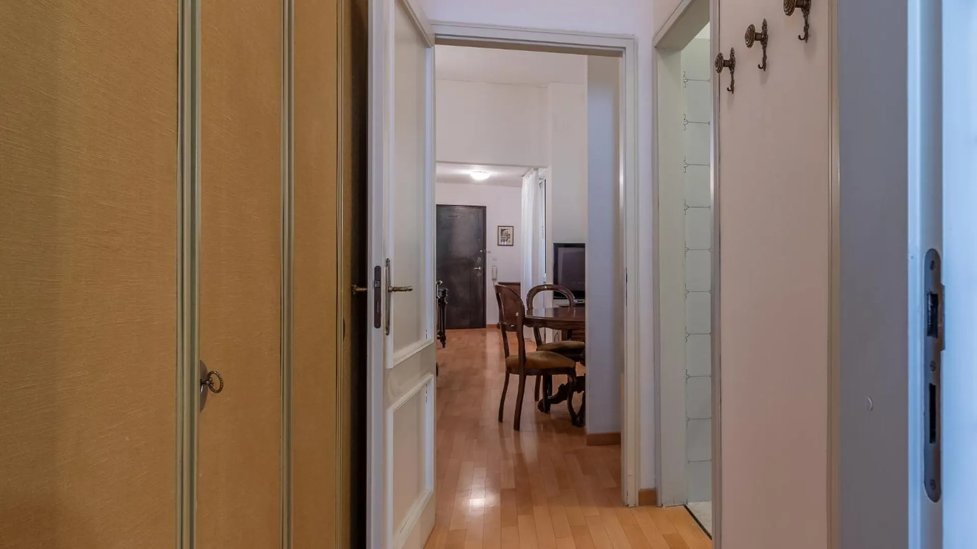 Housmart Cartoleria 8 Apartment Bologna