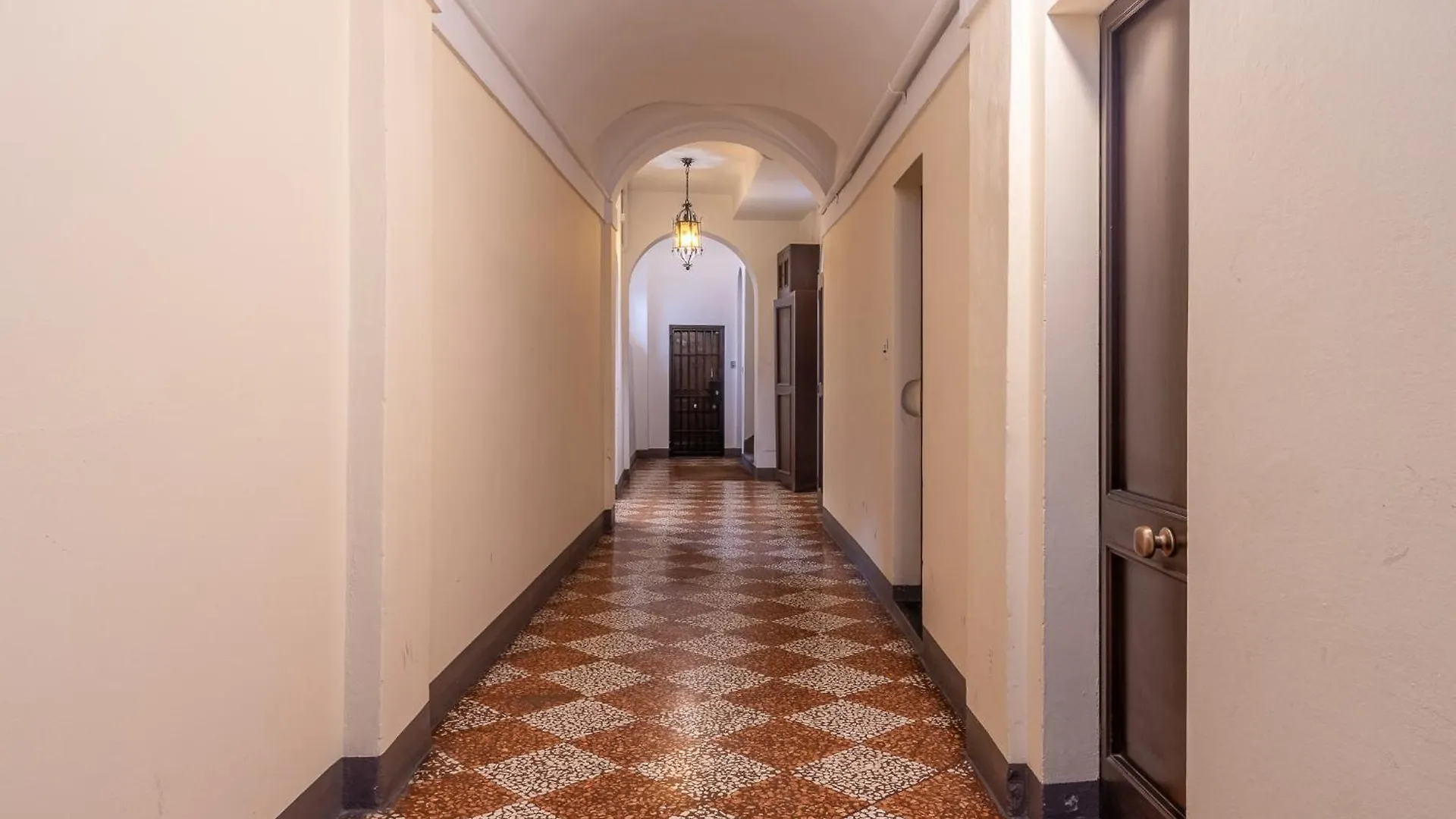 Housmart Cartoleria 8 Apartment Bologna Italy